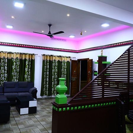 Sri Lakshmi Gardens Hotel Thekkady Luaran gambar
