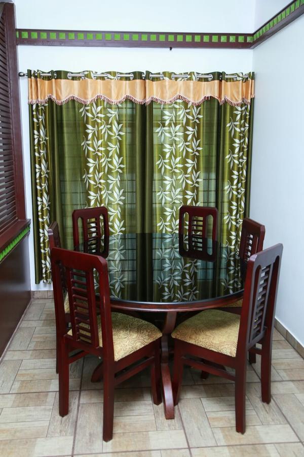 Sri Lakshmi Gardens Hotel Thekkady Luaran gambar